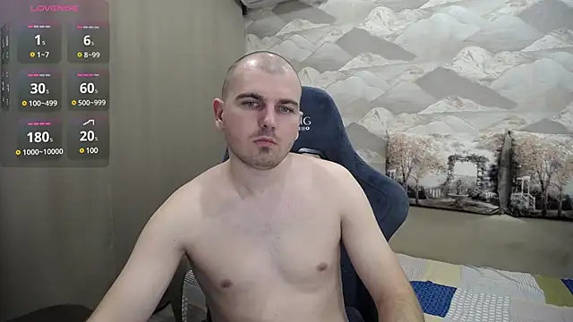 Snapshot of SerzhKorol1 chatting on 03.15.25 SerzhKorol1 online show from 03.15.25