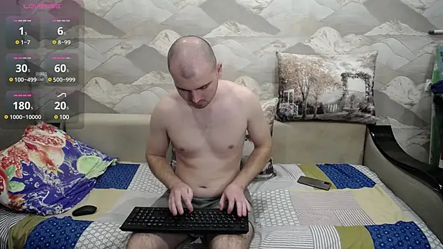 Snapshot of SerzhKorol1 chatting on 03.16.25 SerzhKorol1 online show from 03.16.25