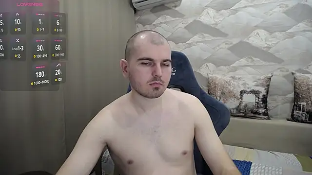 Snapshot of SerzhKorol1 chatting on 03.17.25 SerzhKorol1 online show from 03.17.25