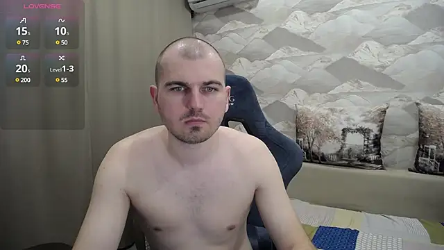 Snapshot of SerzhKorol1 chatting on 03.17.25 SerzhKorol1 online show from 03.17.25