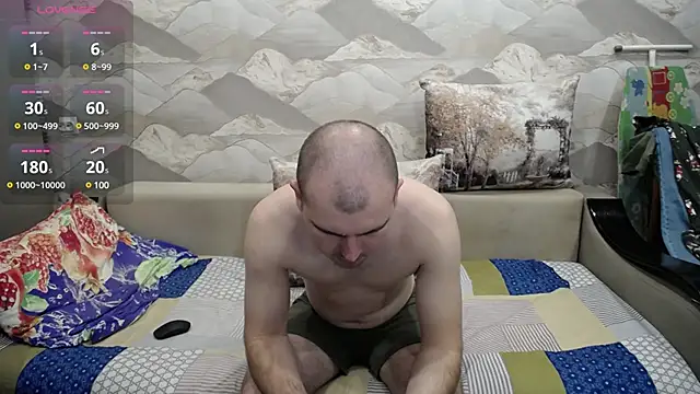 Snapshot of SerzhKorol1 chatting on 03.21.25 SerzhKorol1 online show from 03.21.25