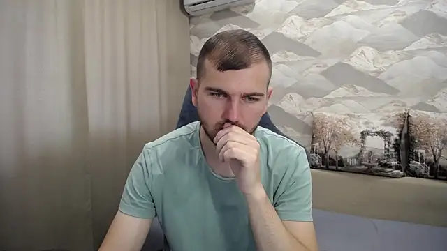 Snapshot of SerzhKorol1 chatting on 09.16.25 SerzhKorol1 online show from 09.16.25