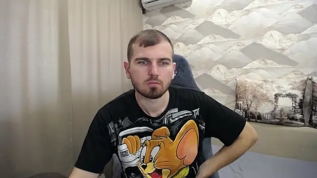 Snapshot of SerzhKorol1 chatting on 09.21.25 SerzhKorol1 online show from 09.21.25