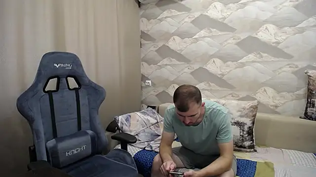 Snapshot of SerzhKorol1 chatting on 10.08.25 SerzhKorol1 online show from 10.08.25