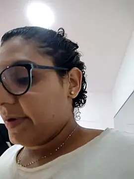 DanielleEvans  online show from 03.09.25