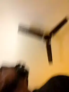 Snapshot of _IRRESISTIBLE_ chatting on 01.20.25 IRRESISTIBLE online show from 01.20.25