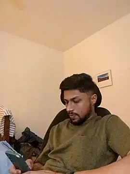 Snapshot of _IRRESISTIBLE_ chatting on 01.25.25 IRRESISTIBLE online show from 01.25.25