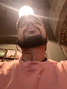 Snapshot of _IRRESISTIBLE_ chatting on 02.14.25 IRRESISTIBLE online show from 02.14.25