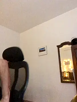 Snapshot of _IRRESISTIBLE_ chatting on 02.15.25 IRRESISTIBLE online show from 02.15.25