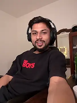 Snapshot of _IRRESISTIBLE_ chatting on 02.28.25 IRRESISTIBLE online show from 02.28.25