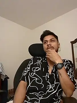 Snapshot of _IRRESISTIBLE_ chatting on 03.21.25 IRRESISTIBLE online show from 03.21.25