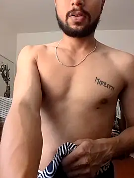 Snapshot of _IRRESISTIBLE_ chatting on 09.16.25 IRRESISTIBLE online show from 09.16.25