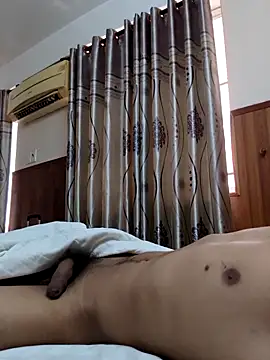 Snapshot of _IRRESISTIBLE_ chatting on 10.08.25 IRRESISTIBLE online show from 10.08.25