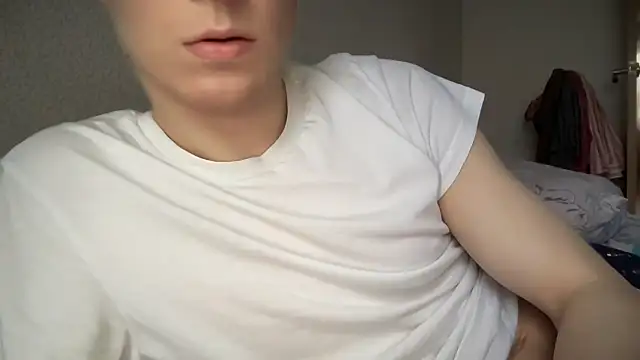 Snapshot of Lamonteik chatting on 03.16.25 Lamonteik online show from 03.16.25