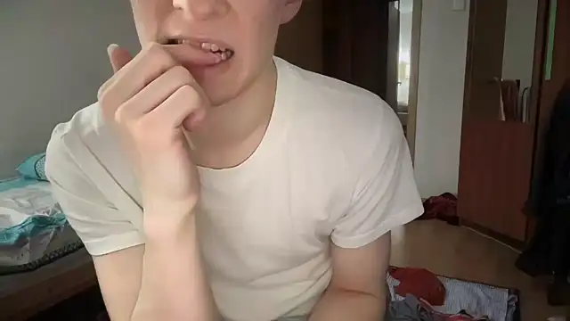 Snapshot of Lamonteik chatting on 03.16.25 Lamonteik online show from 03.16.25
