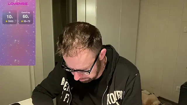 Snapshot of FABIOGLASSES chatting on 02.05.25 FABIOGLASSES online show from 02.05.25