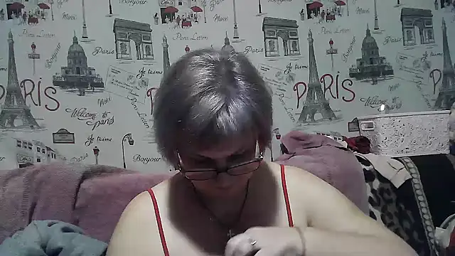 Snapshot of Gina_Marlyn chatting on 12.30.24 Gina Marlyn online show from 12.30.24