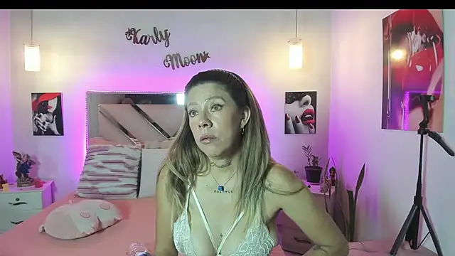 Karly moon online show from 04.16.26