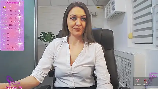 EllaMilf  online show from 02.19.25