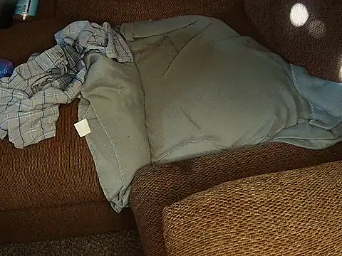 Snapshot of ajfuckinbusts chatting on 11.07.25 ajfuckinbusts online show from 11.07.25