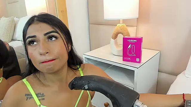 Snapshot of AntoniaRoss_ chatting on 02.09.26 AntoniaRoss online show from 02.09.26