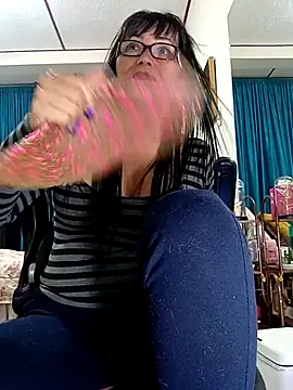 Snapshot of kelly_dirty_ chatting on 10.18.25 kelly dirty online show from 10.18.25