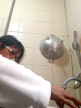 kelly dirty  online show from 02.20.26