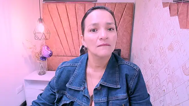 MarilynMiilf  online show from 10.27.25