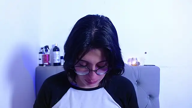 Red-moon1 online show from 03.20.25