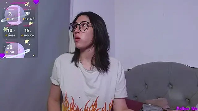 Red-moon1 online show from 10.03.25