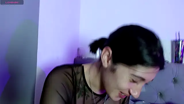 Red-moon1 online show from 11.05.25