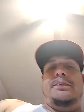 Snapshot of thickcocklatino chatting on 03.07.25 thickcocklatino online show from 03.07.25