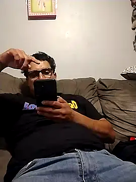 Snapshot of thickcocklatino chatting on 09.29.25 thickcocklatino online show from 09.29.25