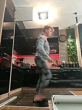 Snapshot of InannaStar chatting on 03.06.25 InannaStar online show from 03.06.25