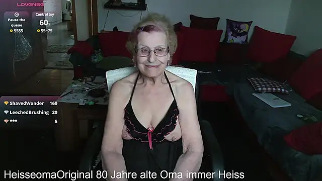 HeisseomaOriginal online show from 03.13.25