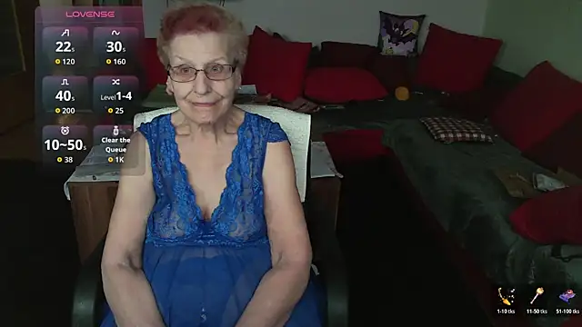 HeisseomaOriginal online show from 11.27.25