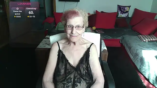 Snapshot of HeisseomaOriginal chatting on 05.21.26 HeisseomaOriginal online show from 05.21.26