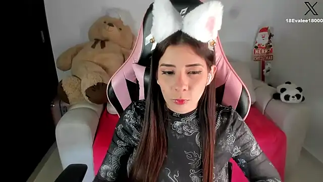 eval lee18 online show from 01.15.25