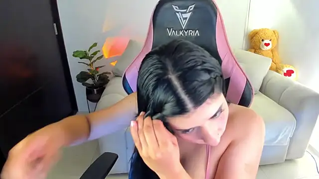 eval lee18 online show from 02.11.26