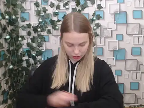 klerkarina online show from 12.18.24