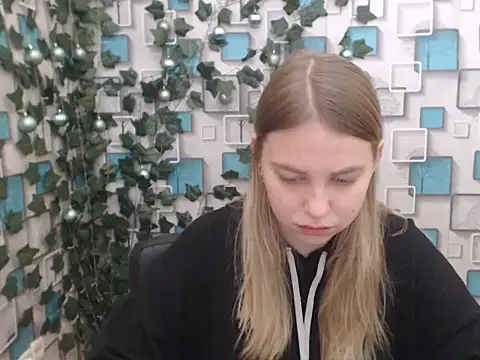 klerkarina online show from 01.04.25