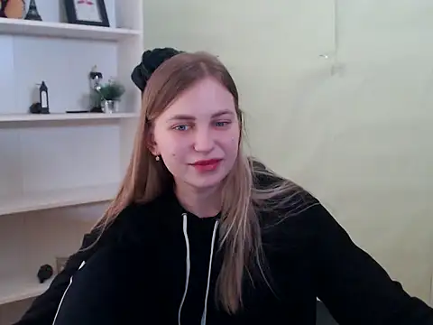 klerkarina online show from 03.18.25