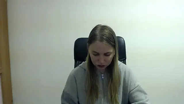 klerkarina online show from 10.18.25