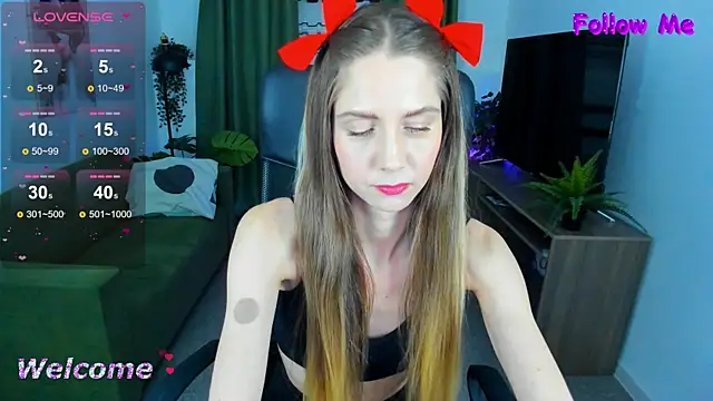 Snapshot of GrayceWild chatting on 01.23.25 GrayceWild online show from 01.23.25