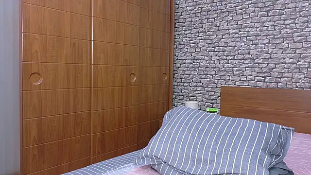 Snapshot of CuteBlondeMe chatting on 11.02.25 CuteBlondeMe online show from 11.02.25