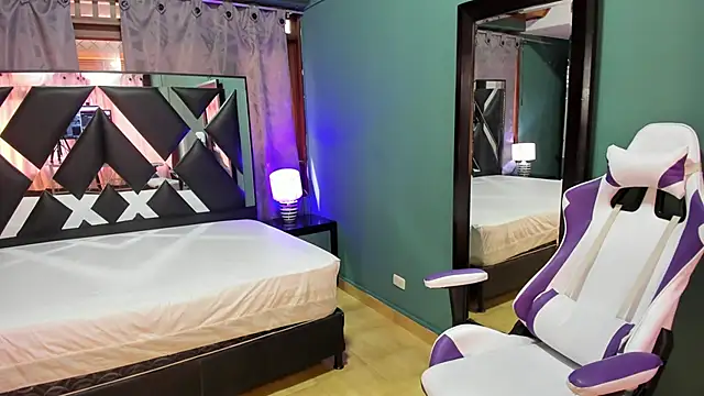 Linda4Petite online show from 01.22.25