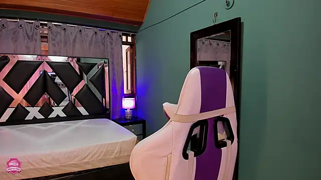 Linda4Petite online show from 03.08.25