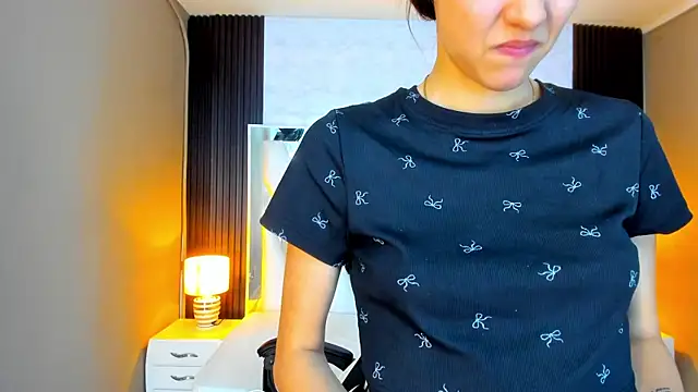 Linda4Petite online show from 10.18.25