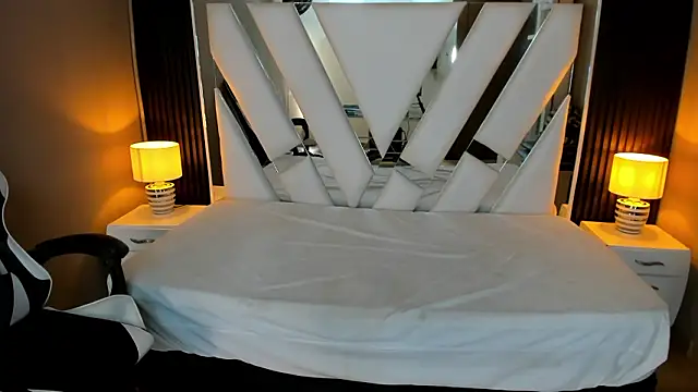 Linda4Petite online show from 02.16.26