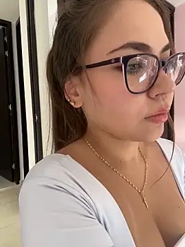 Snapshot of NatashaCruz- chatting on 11.06.25 NatashaCruz- online show from 11.06.25